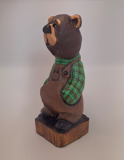 #0023 Bibbed bear