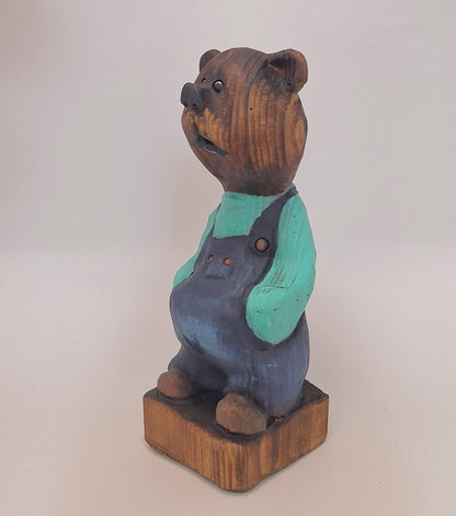 #0018 Bibbed bear