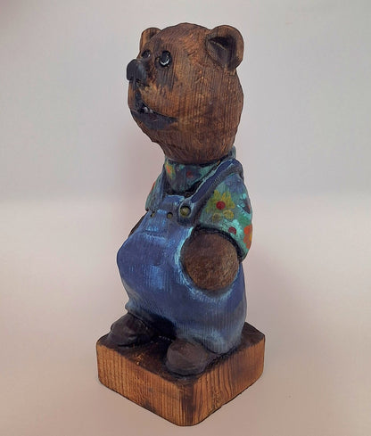 #0002 Bibbed bear
