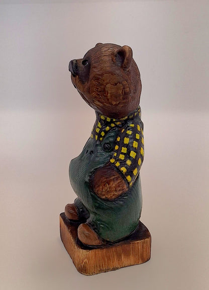 #0024 Bibbed bear
