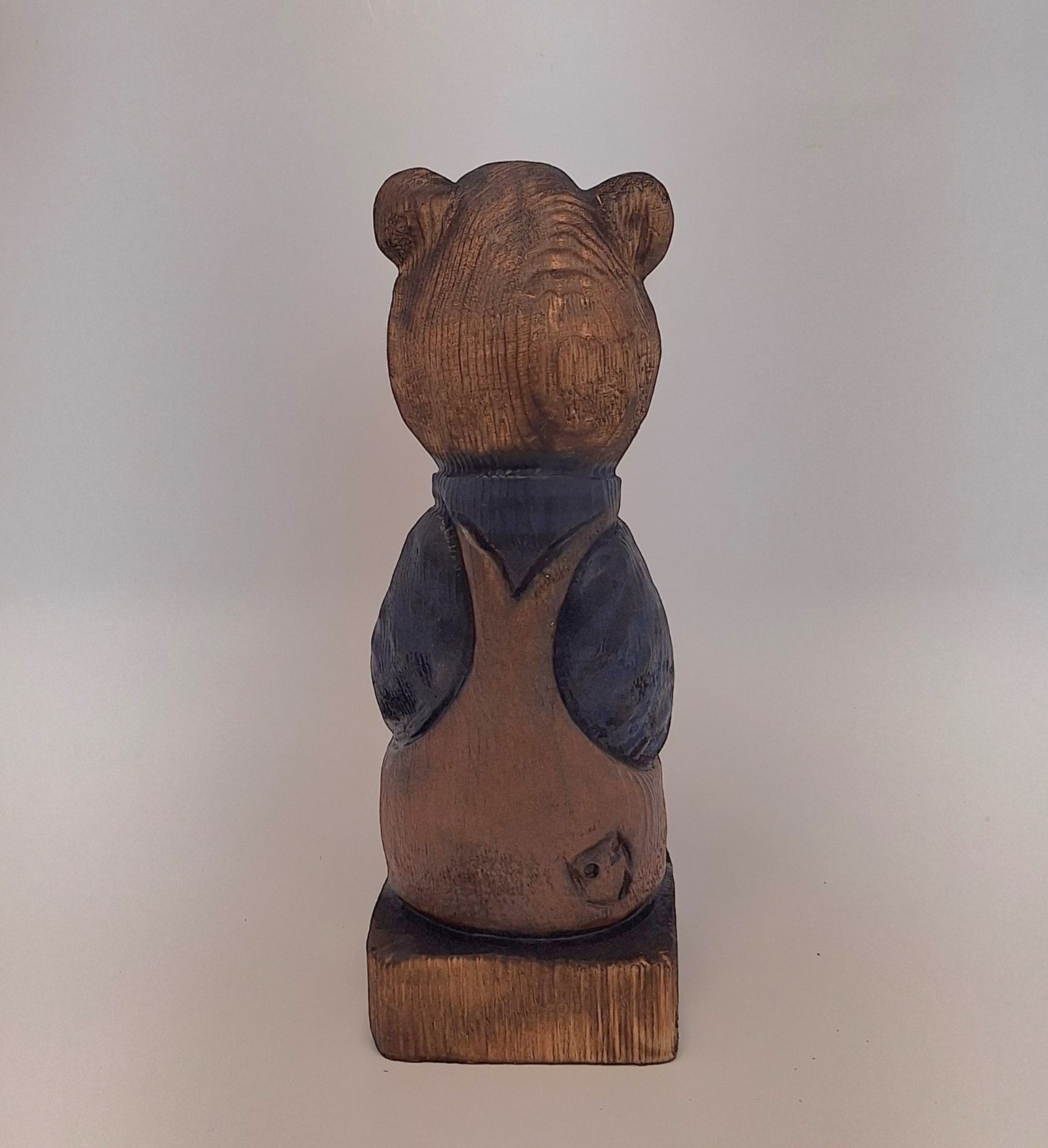 #0016 Bibbed bear