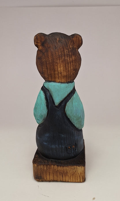 #0005 Bibbed bear