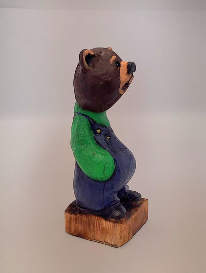 #0021 Bibbed bear