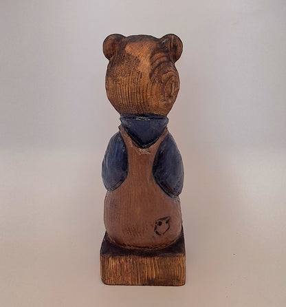 #0022 Bibbed bear