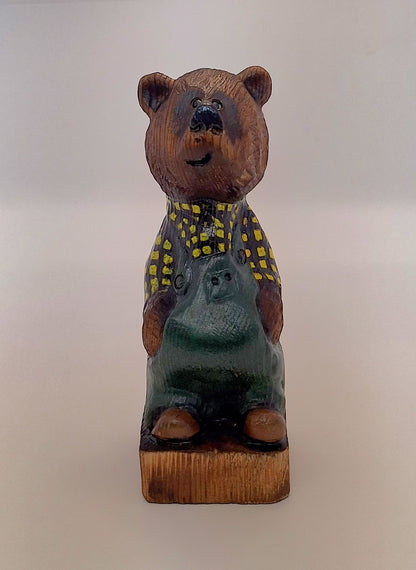 #0024 Bibbed bear