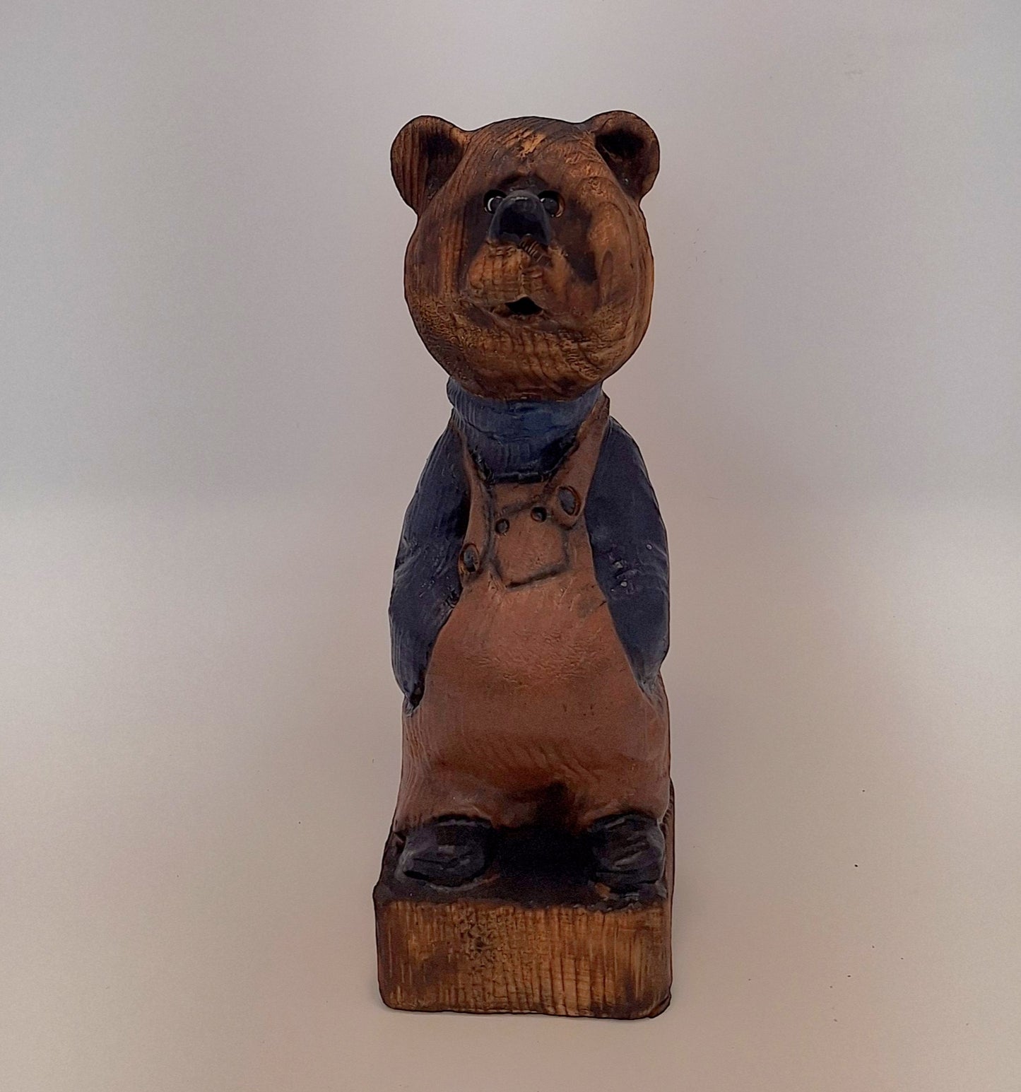 #0022 Bibbed bear
