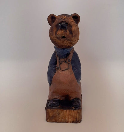 #0022 Bibbed bear