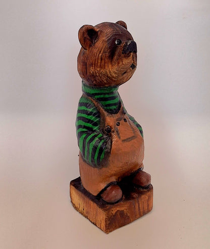 #0027 Bibbed bear
