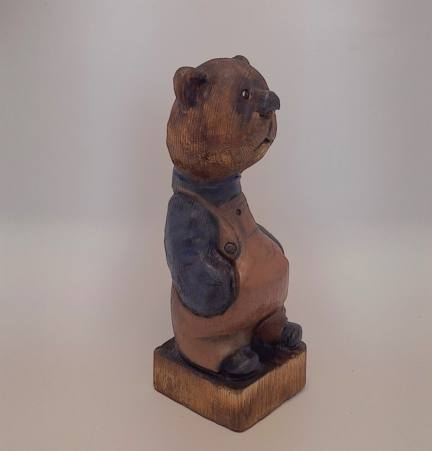 #0016 Bibbed bear