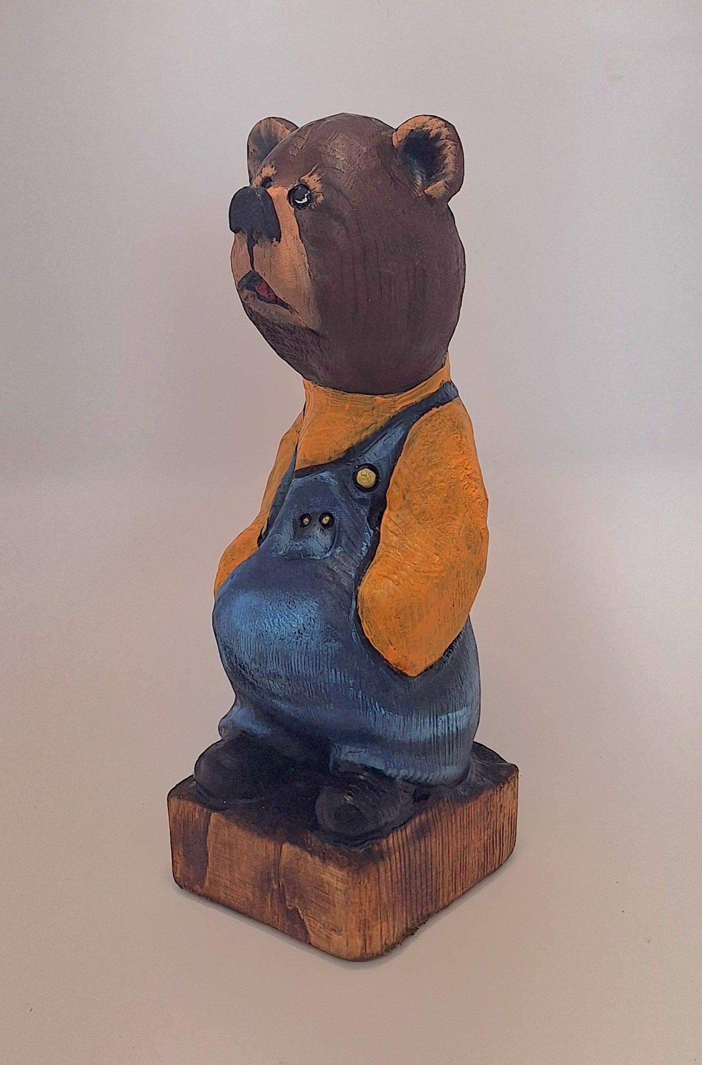 #0057 Bibbed bear