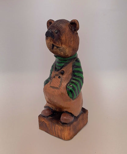 #0027 Bibbed bear