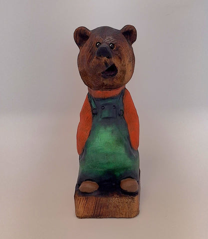 #0011 Bibbed bear