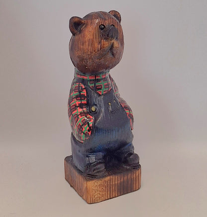 #0038 Bibbed bear