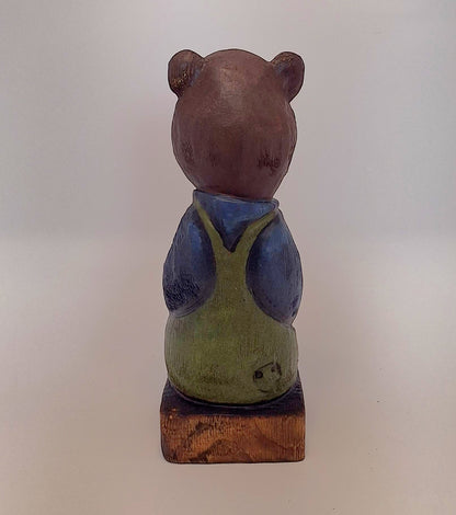 #0019 Bibbed bear