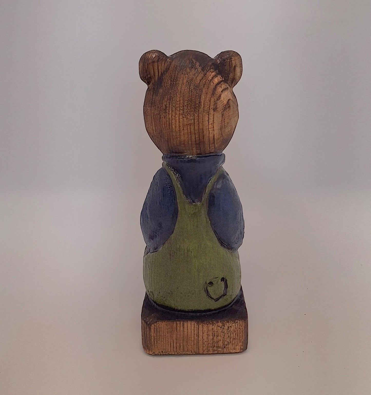 #0013 Bibbed bear