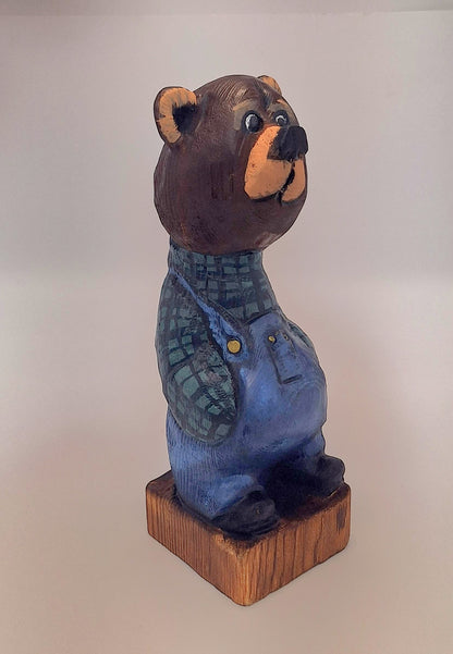 #0055 Bibbed bear