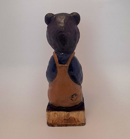 #0028 Bibbed bear