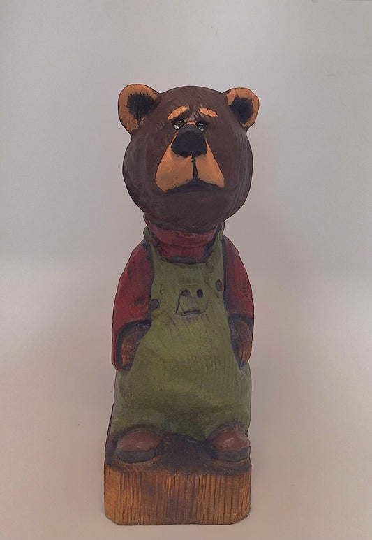 #0004 Bibbed bear