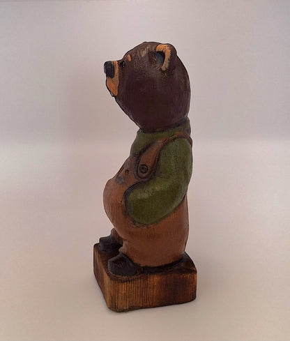 #0030 Bibbed bear