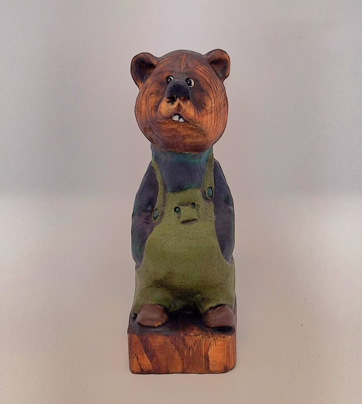 #0026 Bibbed bear