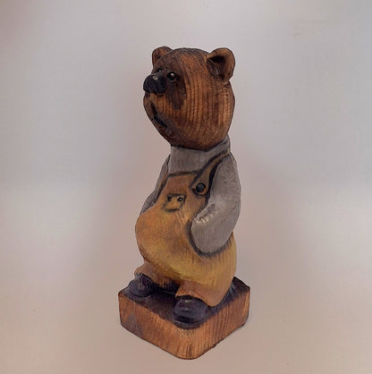 #0039 Bibbed bear