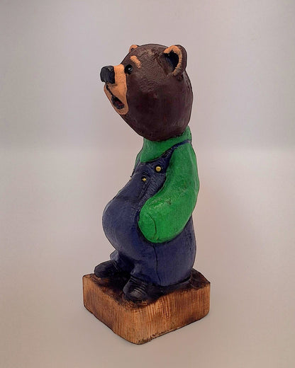 #0021 Bibbed bear