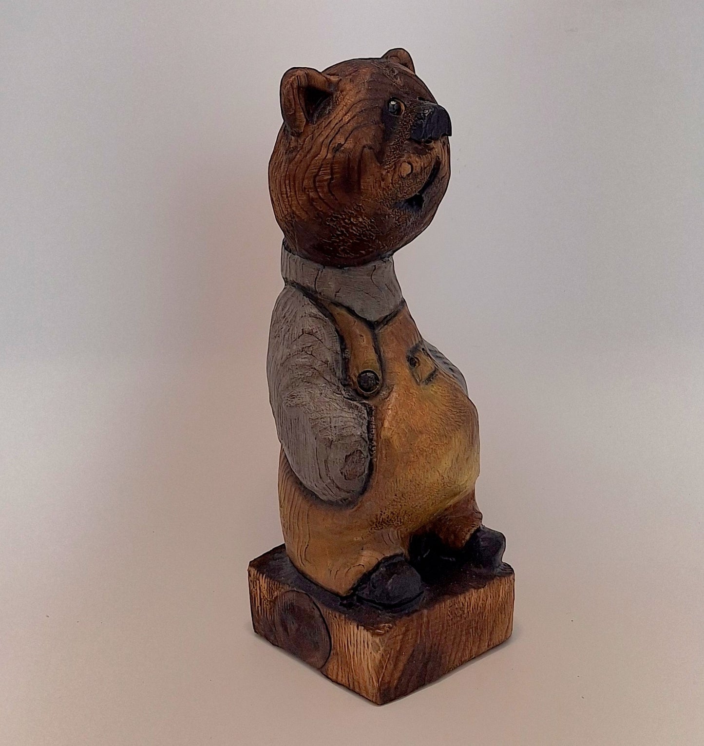 #0039 Bibbed bear