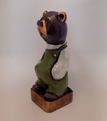 #0032 Bibbed bear