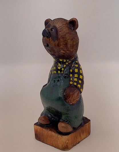 #0024 Bibbed bear